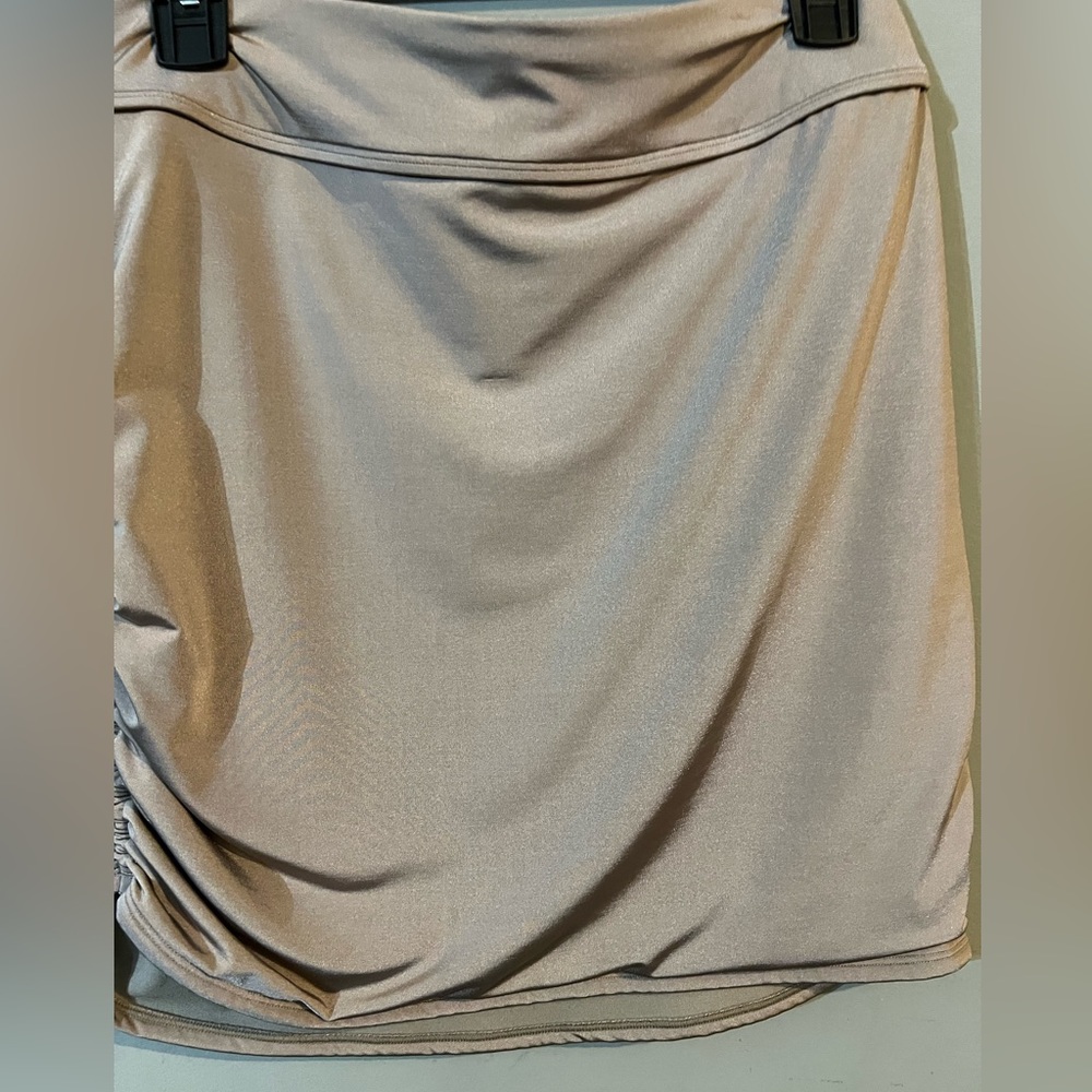 Aletha mini skirt size medium